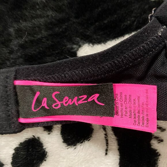 LA SENZA 34DD Black and nude pink floral lace underwire bra w/ clear rhinestones - Picture 2 of 13